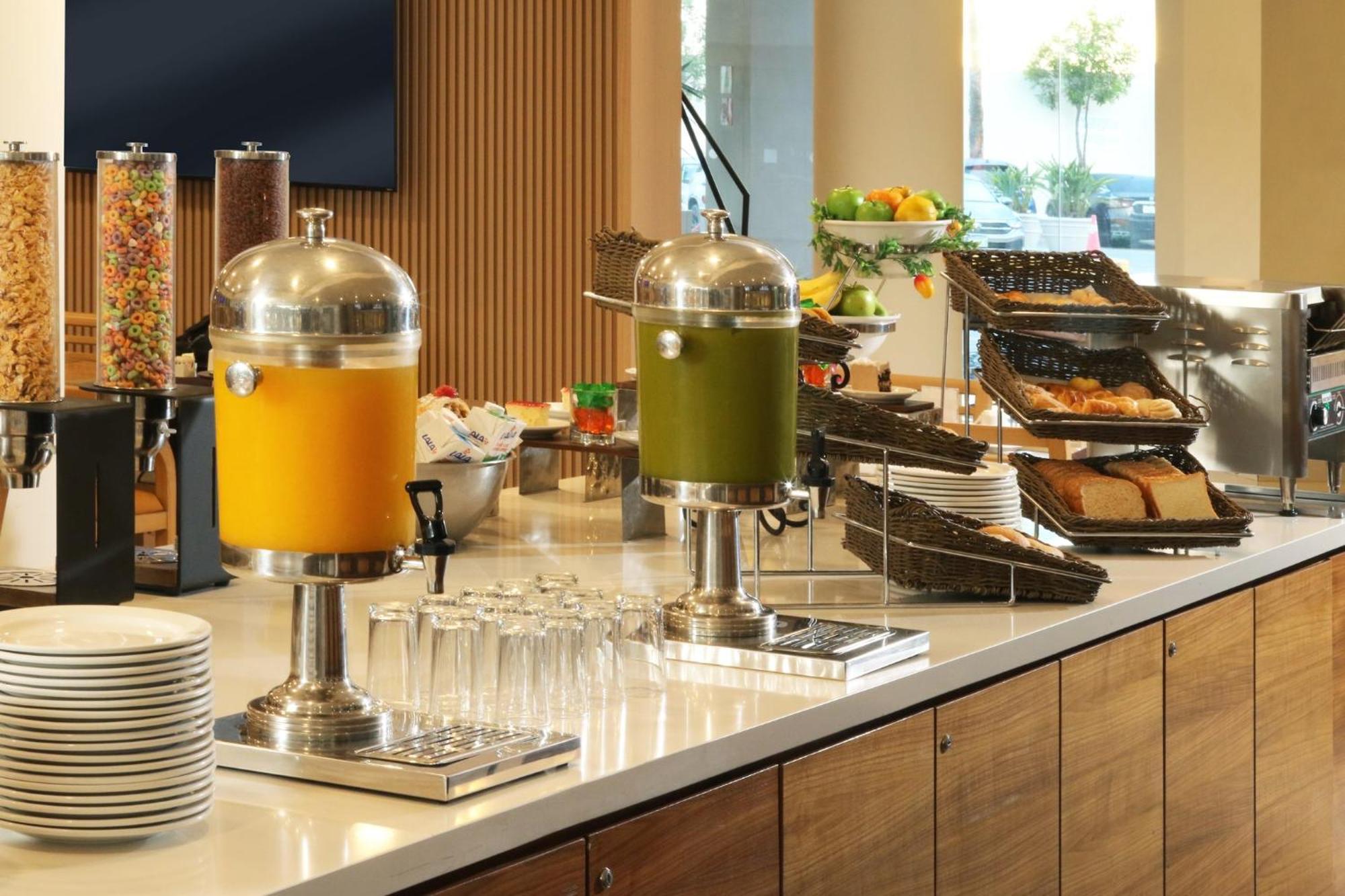 Holiday Inn Tijuana Zona Rio By Ihg Dış mekan fotoğraf