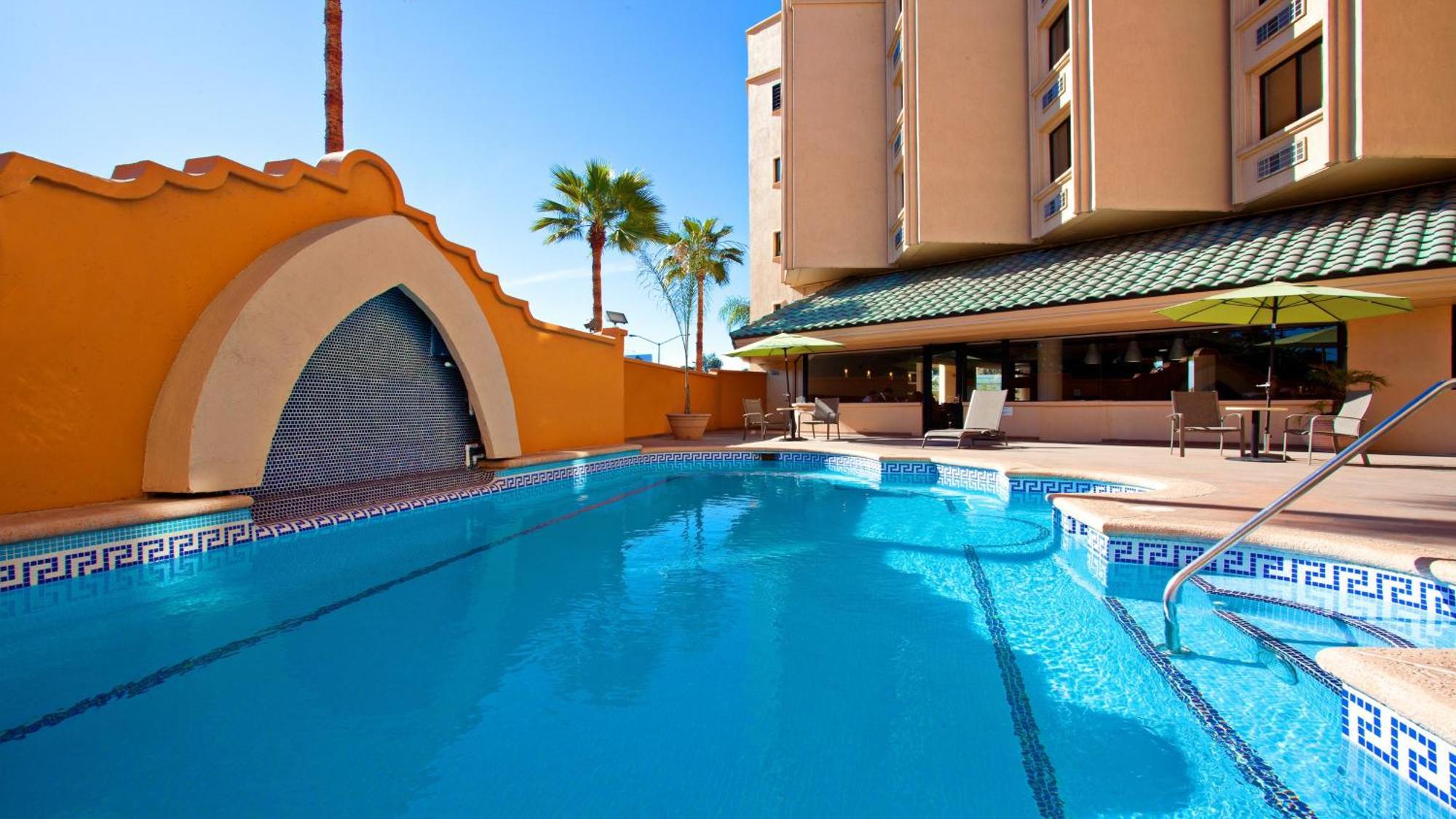 Holiday Inn Tijuana Zona Rio By Ihg Dış mekan fotoğraf
