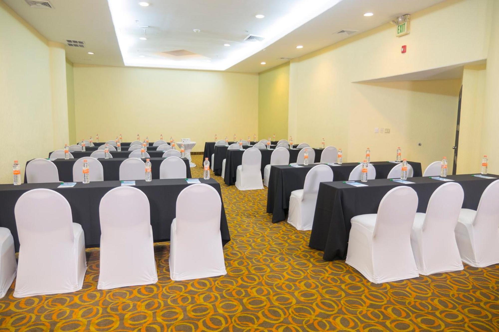 Holiday Inn Tijuana Zona Rio By Ihg Dış mekan fotoğraf